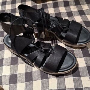 Söfft Malaga Gladiator Sandals Black Leather size 10